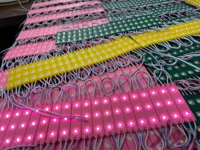 مشاهده موارد استفاده از چراغ‌های ال ای دی بلوکی در پروژه‌های معماری