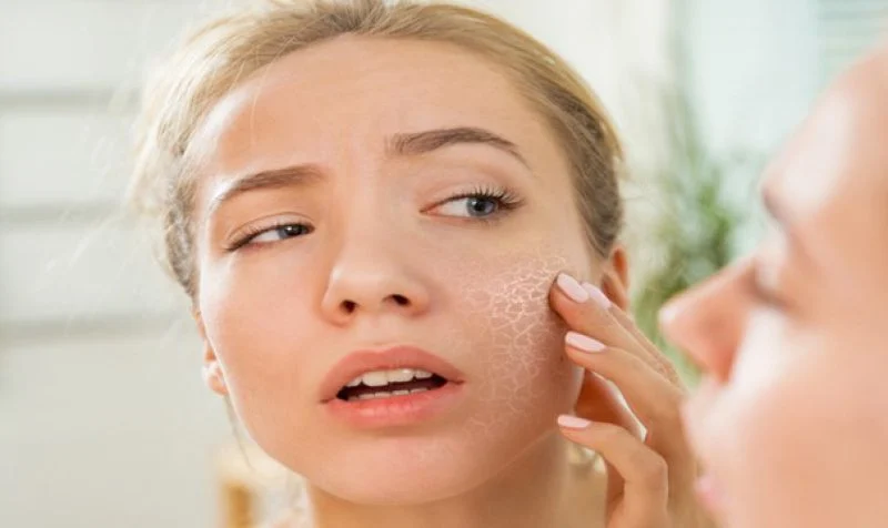 پوست برای پاکسازی پوست خشک از چه موادی استفاده کنیم؟