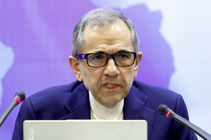 تخت روانچی: توقف ۳ ساله غنی سازی اورانیوم در ایران، مطرح نشده است