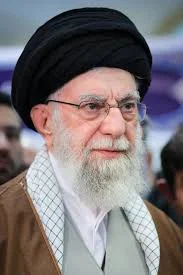 نویسنده کتاب بدان ایدک الله:سید علی حسینی خامنه&zwnj;ای